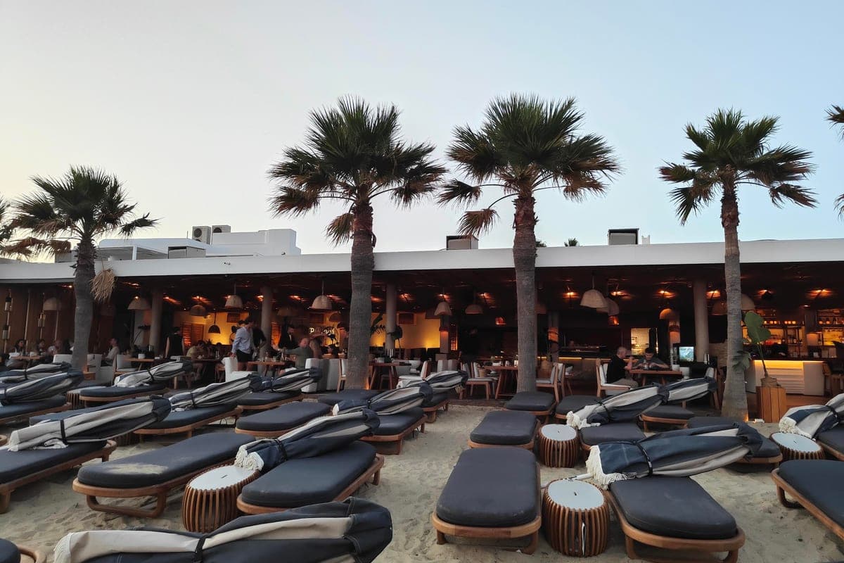 Pasaji · Mykonos Beach Club · Luxury