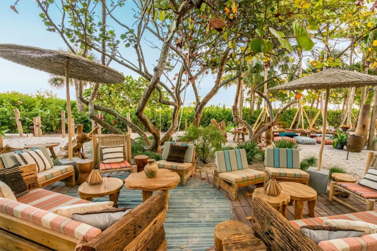 1 Beach Club