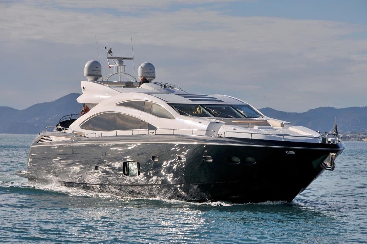 84' Sunseeker Predator