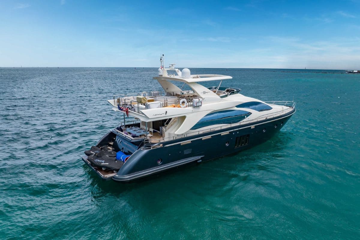 84' Azimut Sky