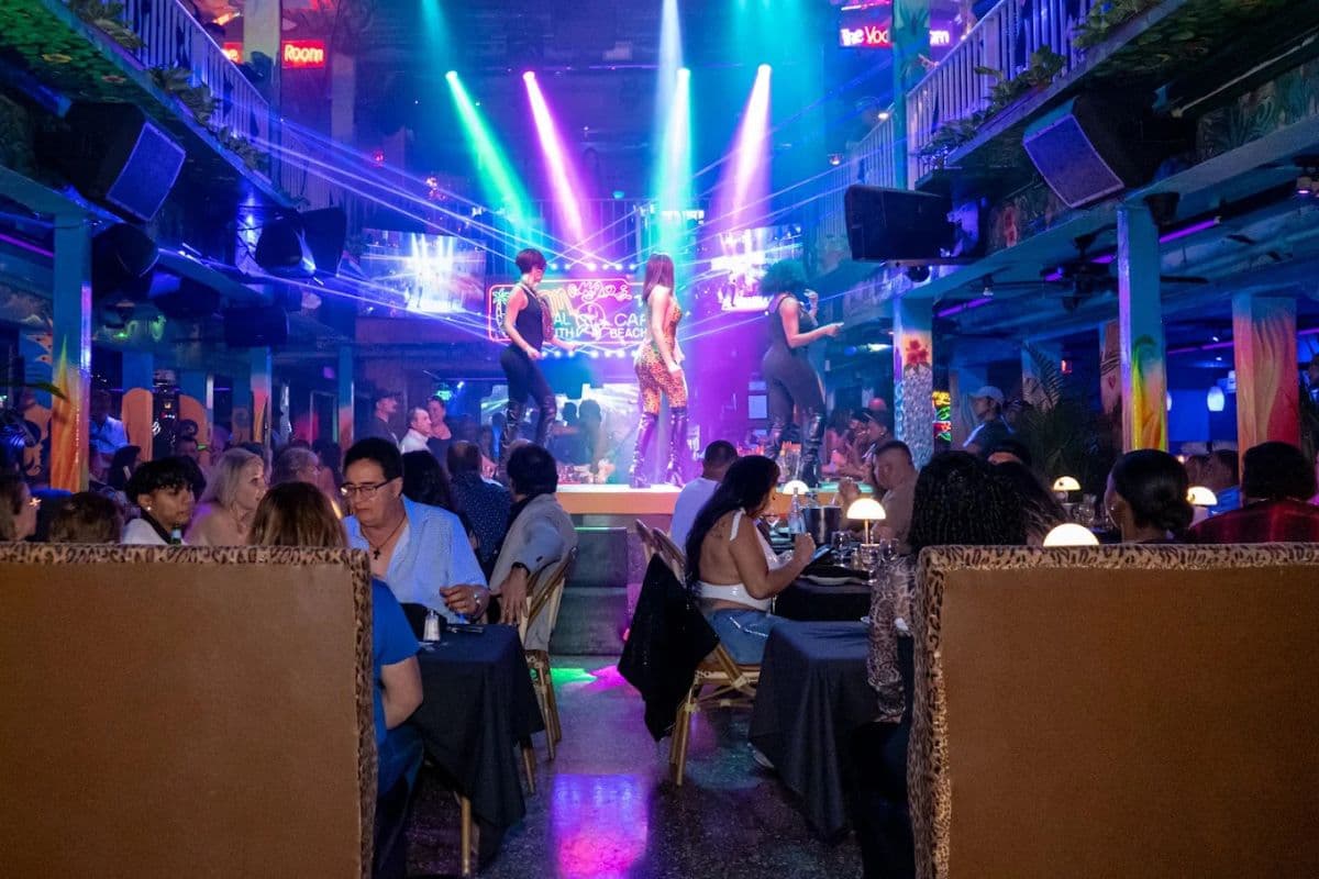 Mango’s Tropical Cafe