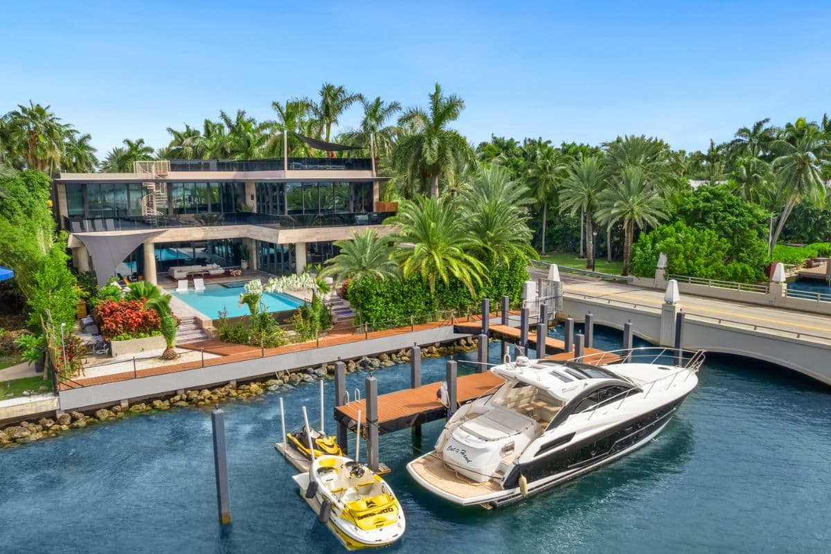 Villa Palm Island